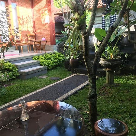 Semara Teges House Apartamento Ubud Exterior foto